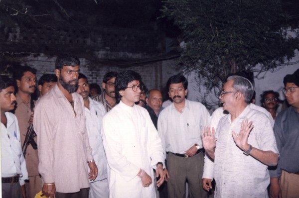 Karan Razdan Recalls Raj Thackeray Help During Girlfriend Protest